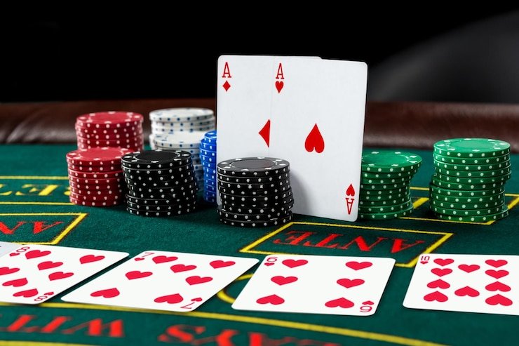 মোবাইলে হাই লো গাইড পড়ার দৃশ্য